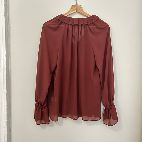 Button down blouse - Picture 2 of 3